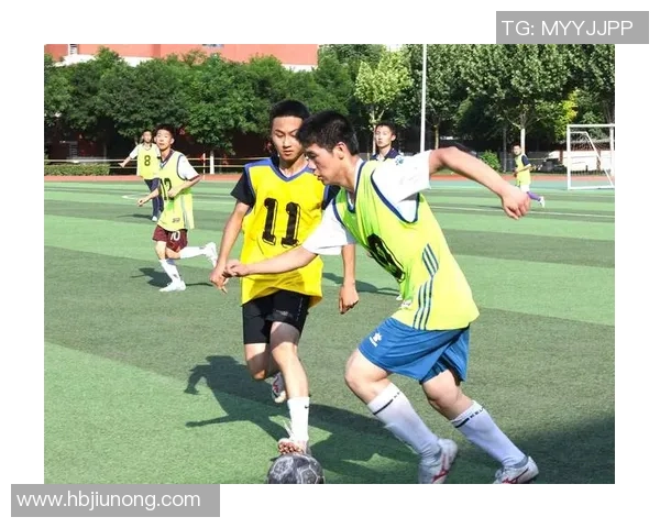 陆毅足球之路:从荧幕明星到绿茵场上的拼搏者与梦想追逐者 陆毅足球之路:从荧幕明星到绿茵场上的拼搏者与梦想追逐者